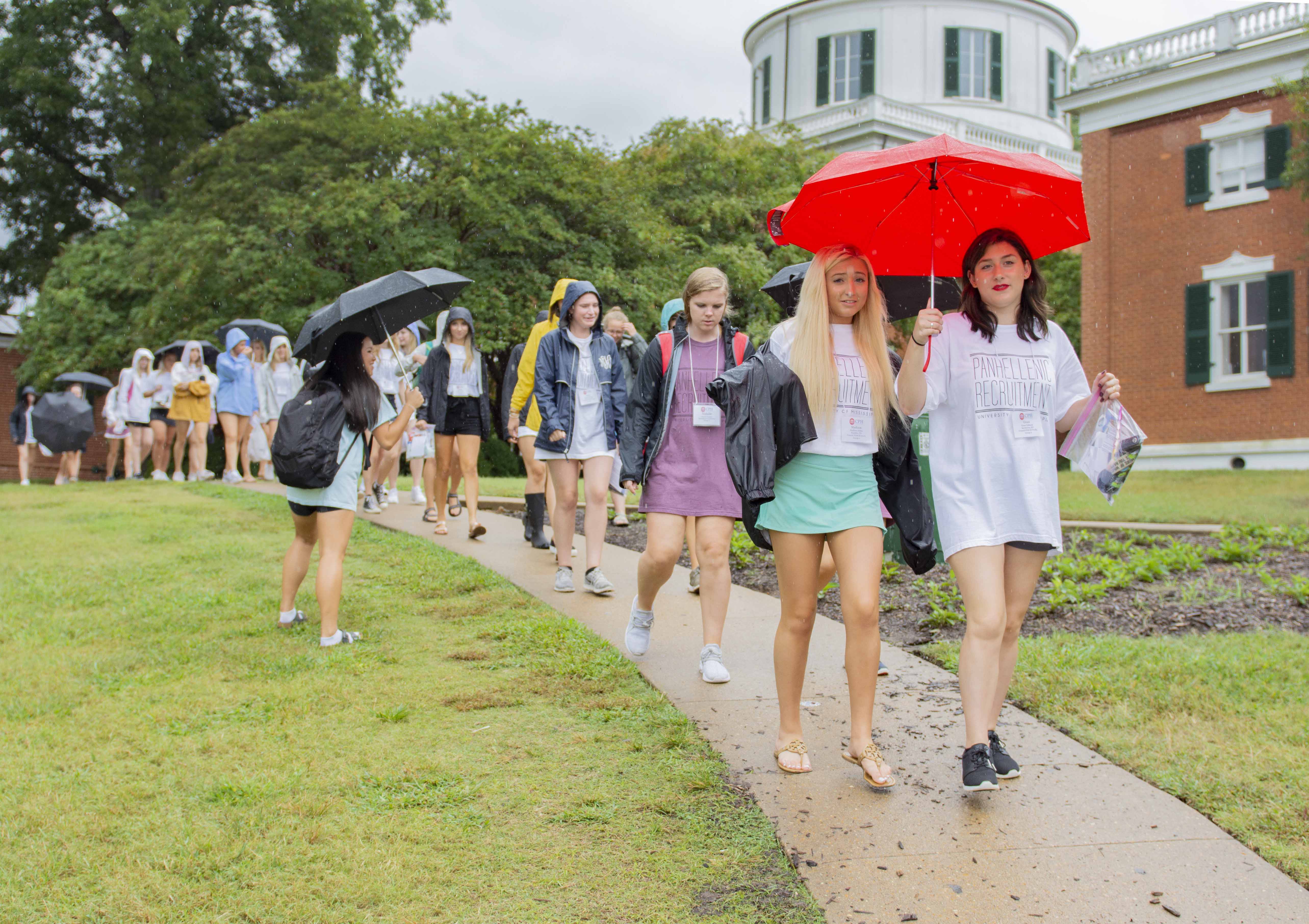 sorority houses at ole miss