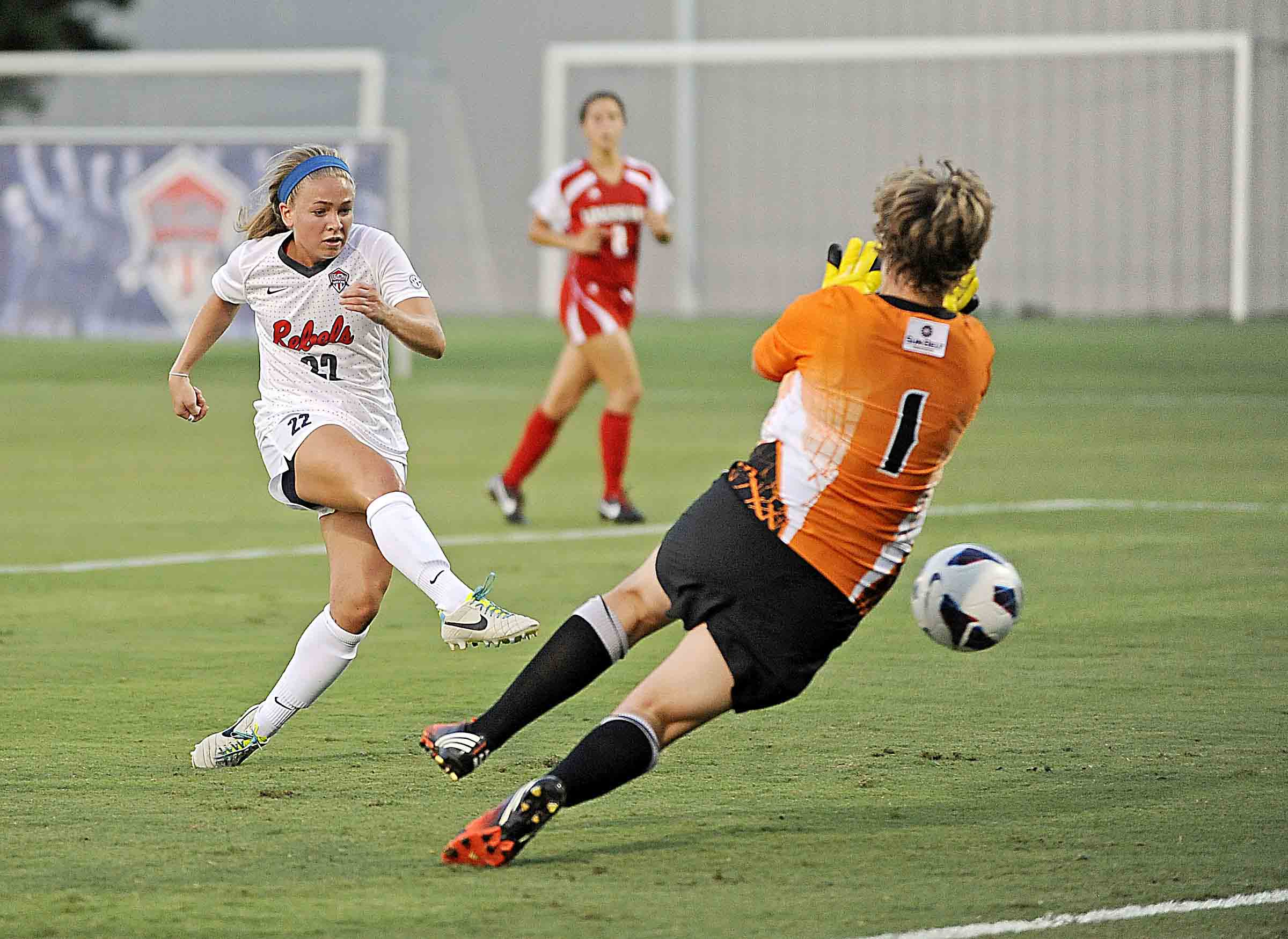 Lady Rebels start season 2-0 this weekend