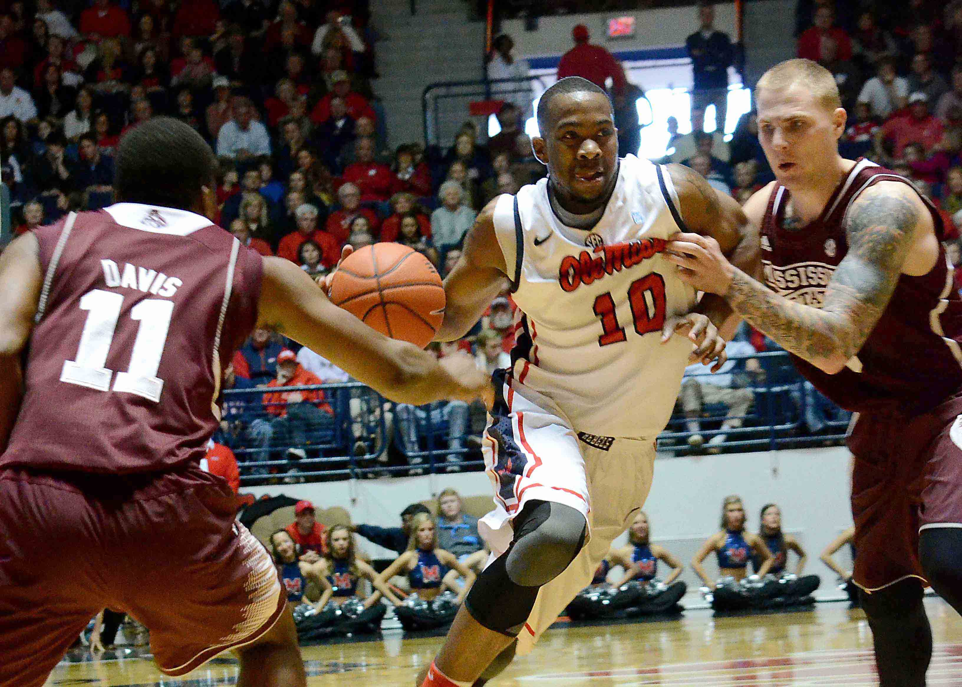Rebels look to continue winning streak vs Vols