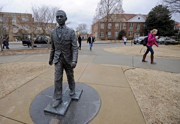 Rope noose, former Georgia flag found on James Meredith statue - The ...