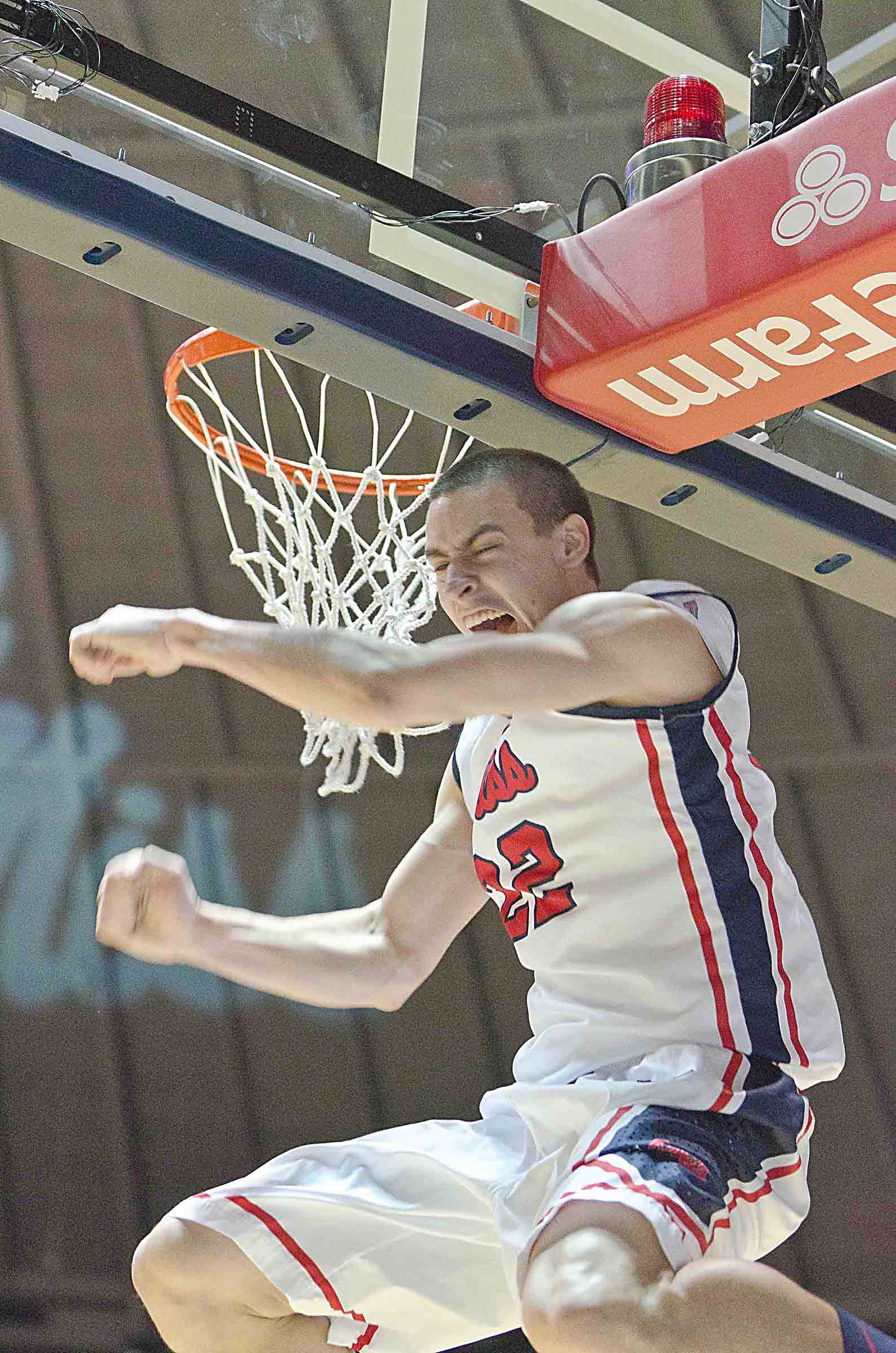 Lady Rebs shock Razorbacks in SEC tournament