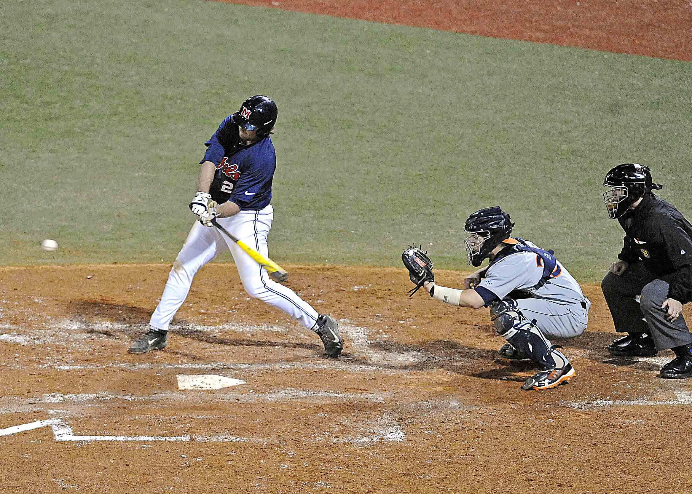 Diamond Rebs tame Tigers as offense explodes