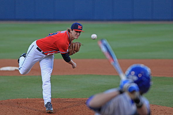 Diamond Rebs to face Bulldogs in Starkville