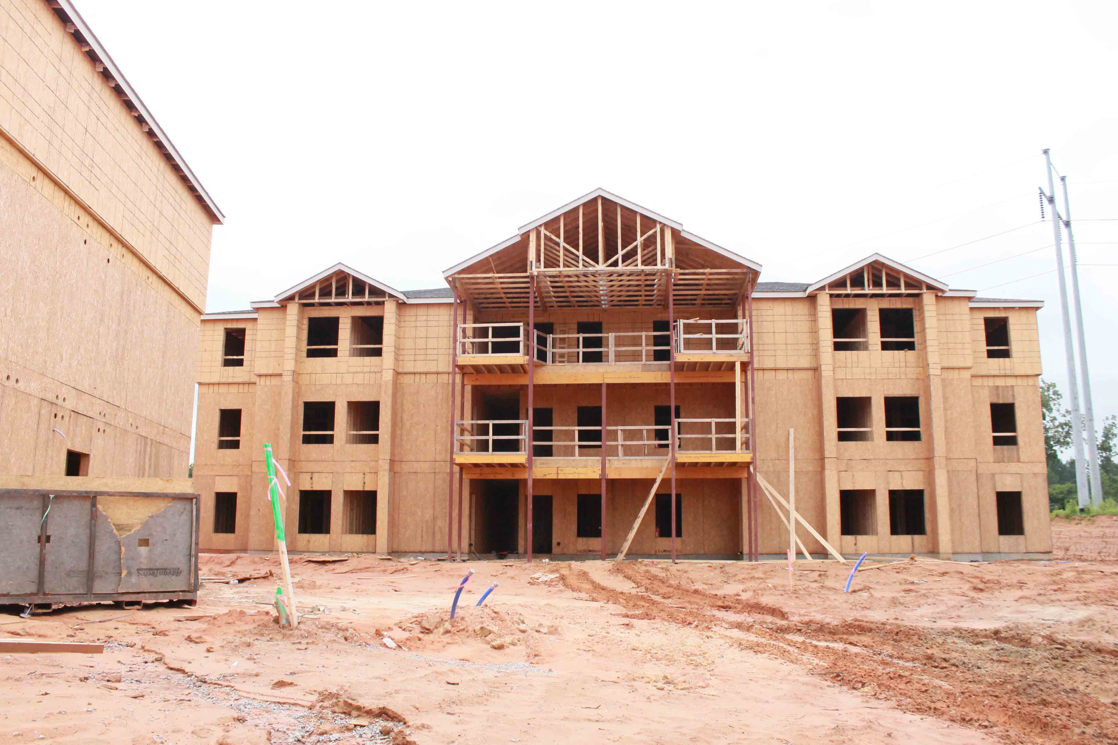 Upperclassmen struggle to find off campus housing