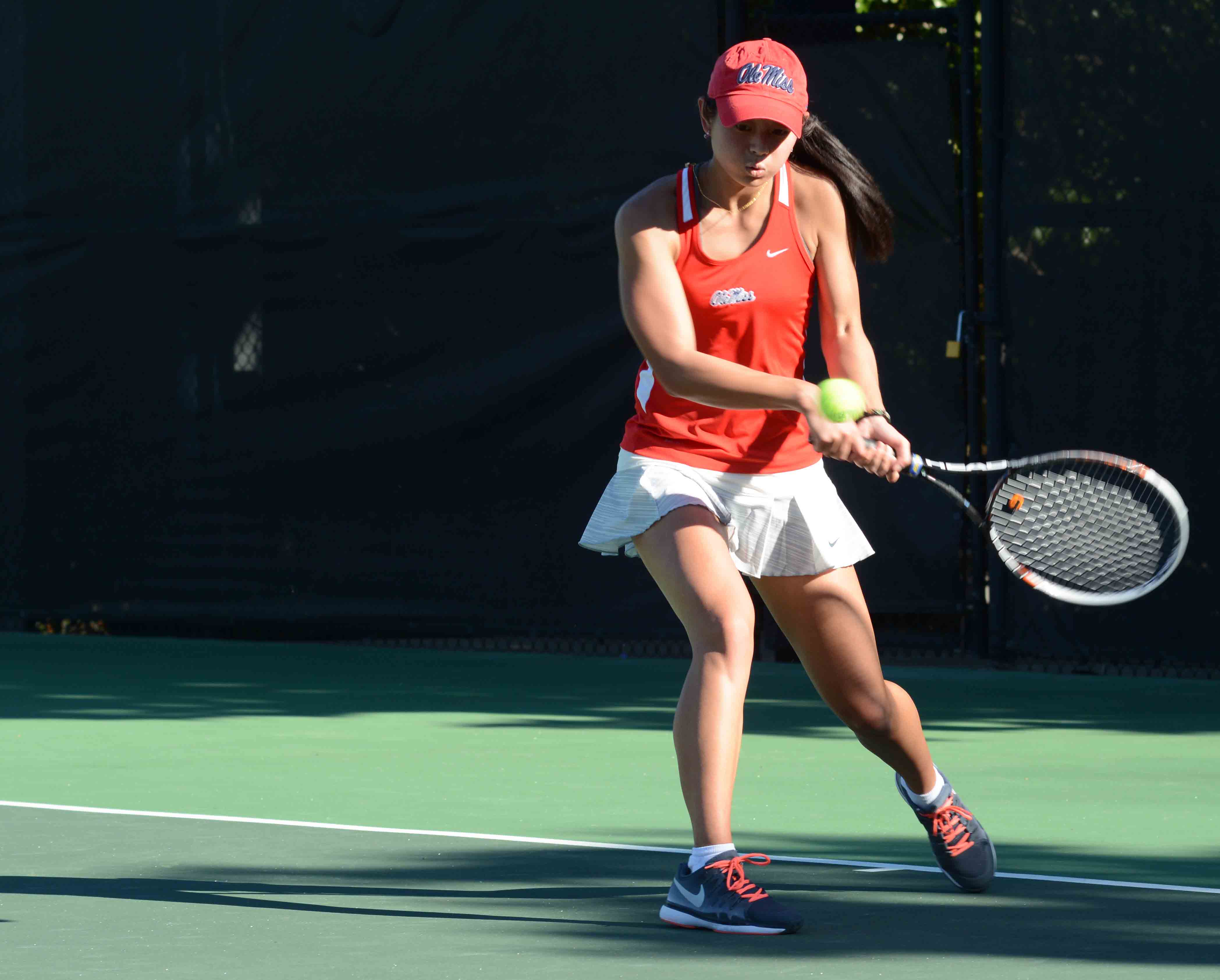 Women’s tennis fends off Auburn 4-3 over weekend