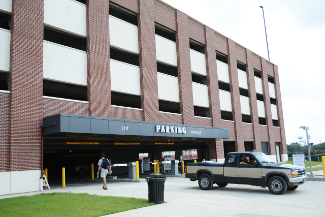 Ole Miss parking permit prices change, go on sale soon