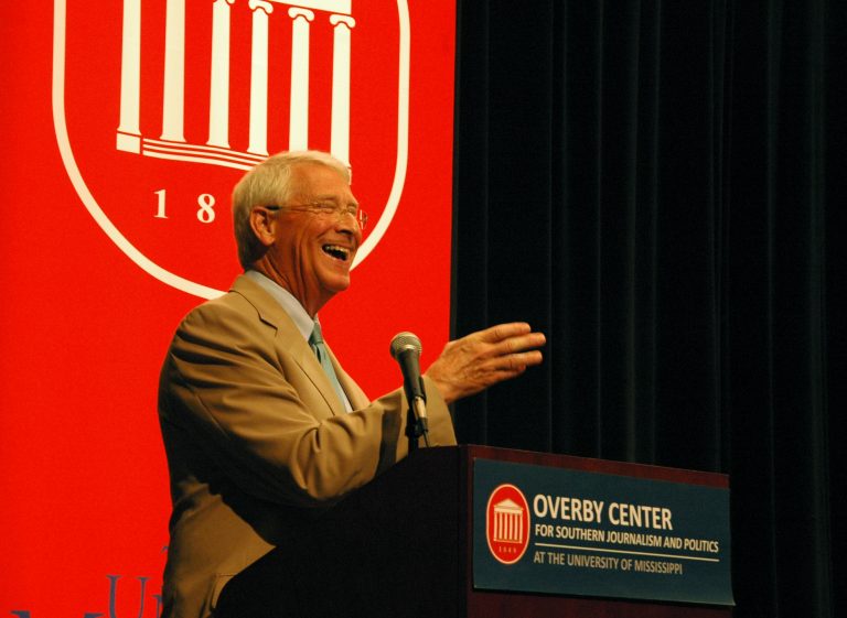 U.S. senator visits university to discuss opportunities for innovation