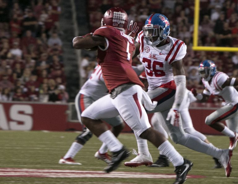 Late Arkansas touchdown dooms the Rebels in Fayetteville
