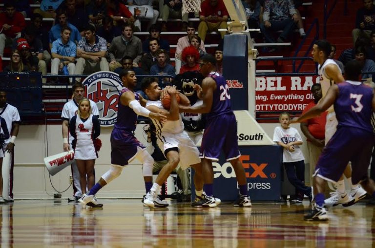 A new look: Ole Miss basketball prepares for 2016-17 season