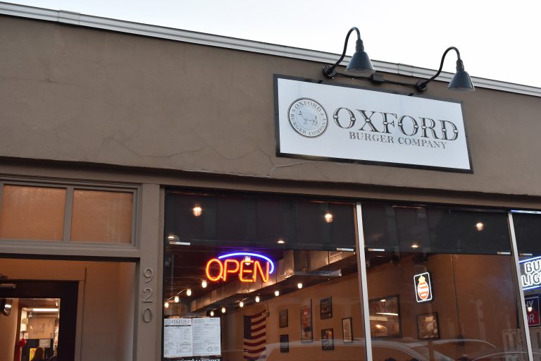 Oxford Burger Company introduces new style of dining to Square