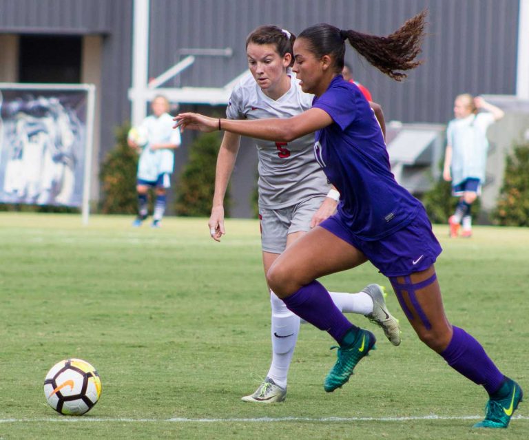 CeCe Kizer leads Ole Miss to 4-1 victory over LSU
