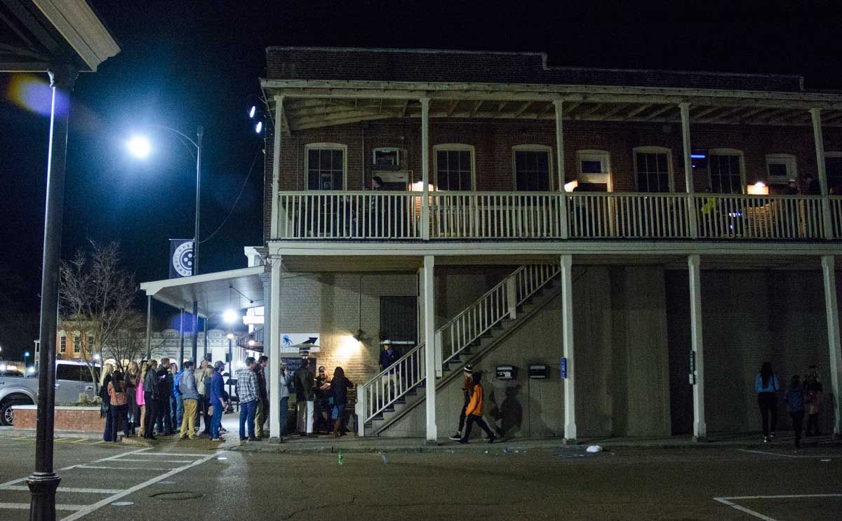 Man shoots himself at Rooster’s, leaves with non-life threatening injury