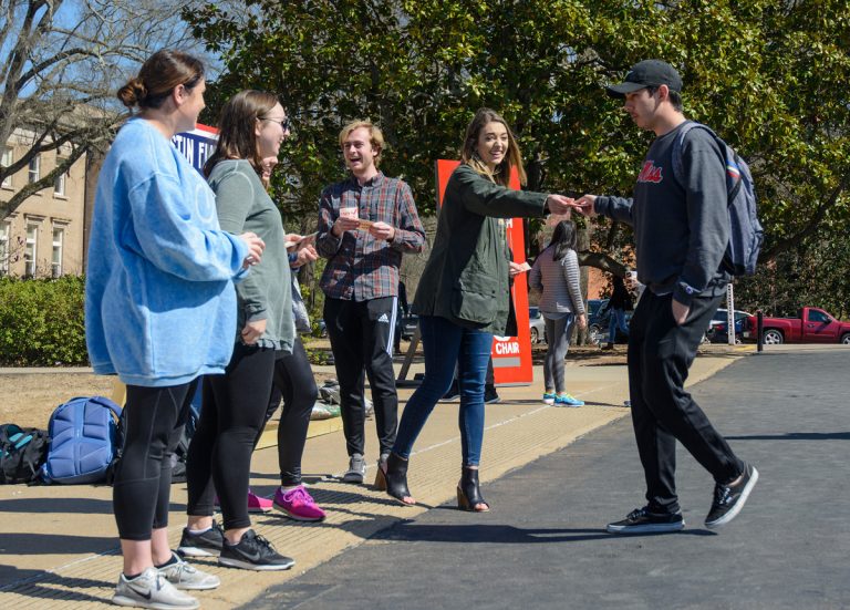 ASB adjusts campaigning rules and decides against electing 2018 Homecoming King
