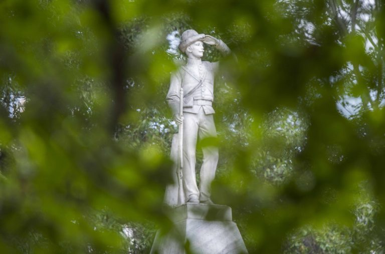 University administration, student groups respond to Confederate rally with forum, protests