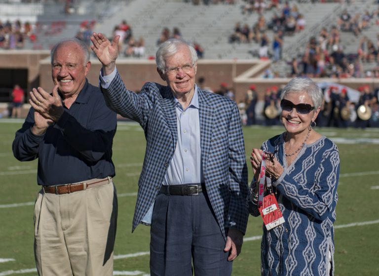 Longtime US Sen. Thad Cochran dies at 81