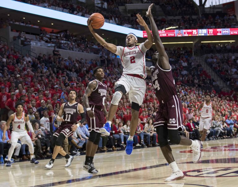 Rebels drop fourth-straight, split season series with Bulldogs