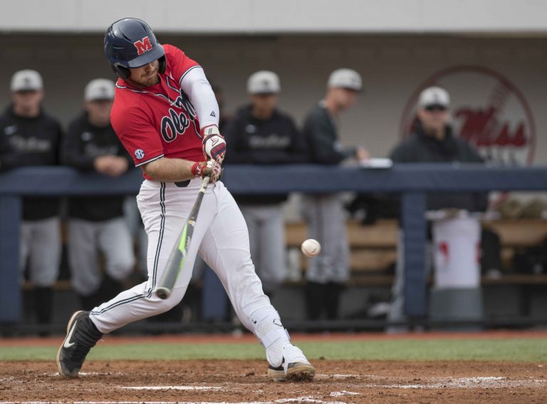 Bases loaded: Rebels sweep Dirtbags, improve to 8-2 on the year