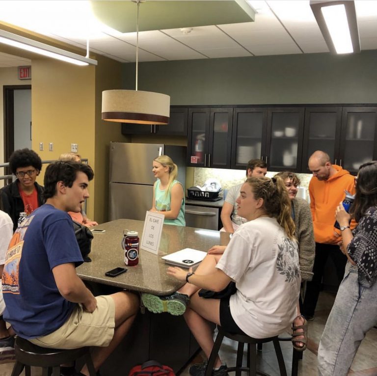 At El Café de Los Lunes, students bring Spanish learning out of the classroom